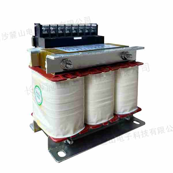 外施耐压试验是怎样进行的？